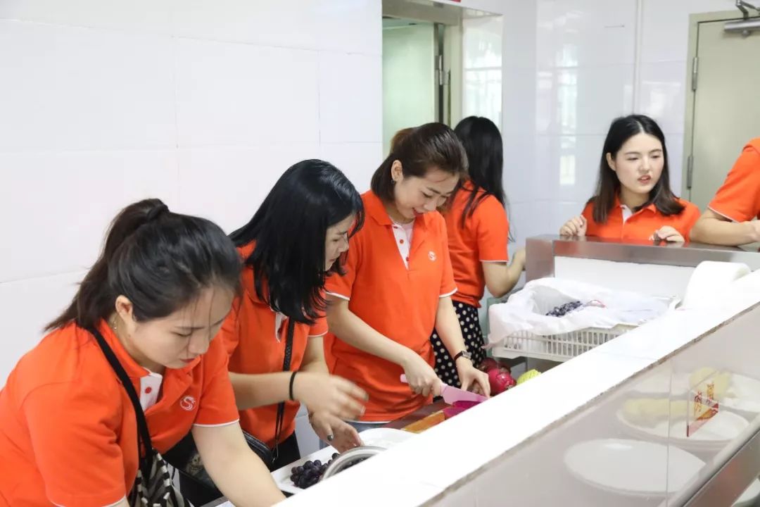 华一公益布吉颐养院公益之行(图3)