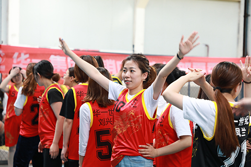 华一集团的美女们